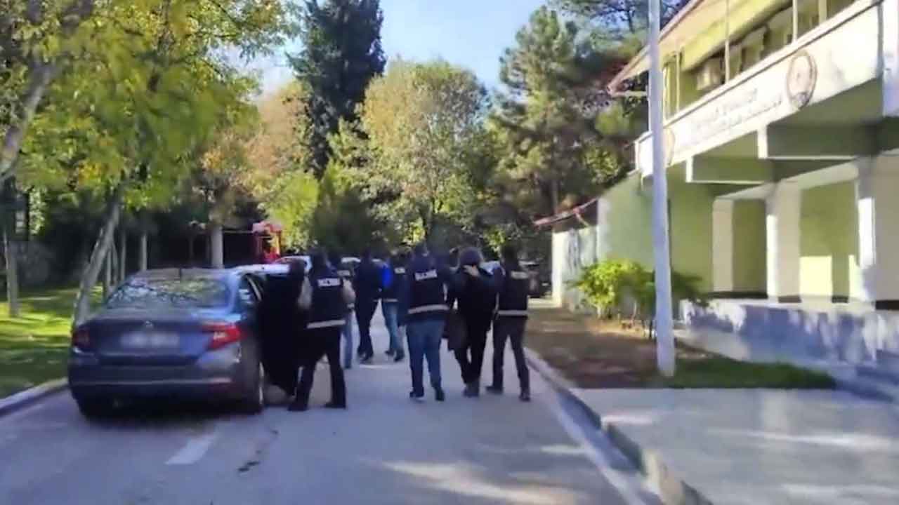 Uşak’ta FETÖ’nün finans yapılanmasına operasyon: 3 tutuklu