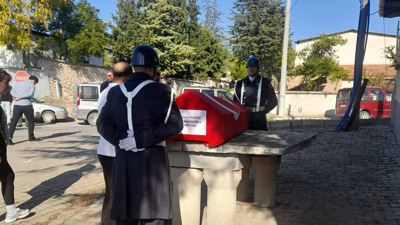 Emekli Astsubay Samim Paksoy Uşak’ta defnedildi
