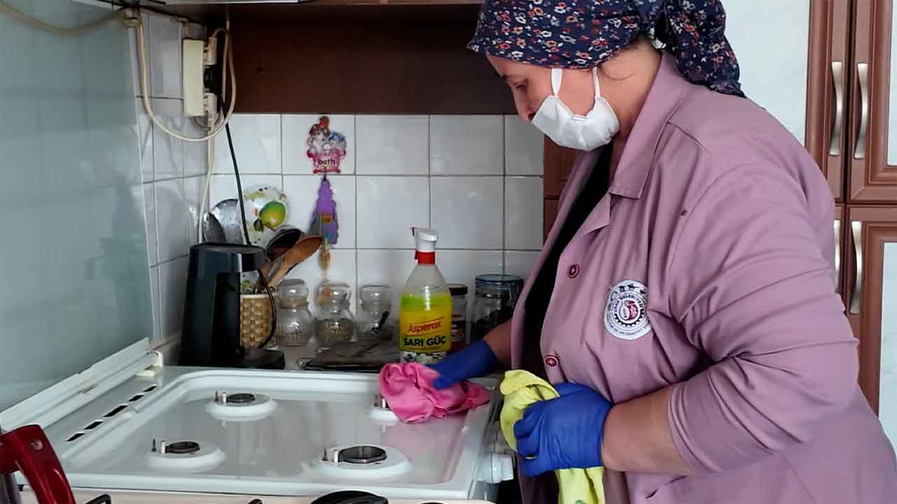 Uşak Belediyesi’nden Sosyal Dokunuş 153’ü Aramanız Yeterli