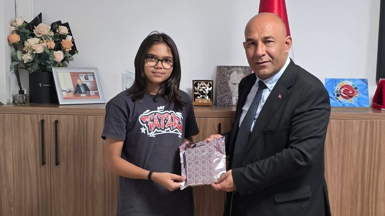 Sivaslı Tatar Ortaokulu Öğrencisi Hazal Özkaya’dan 29 Ekim Zaferi