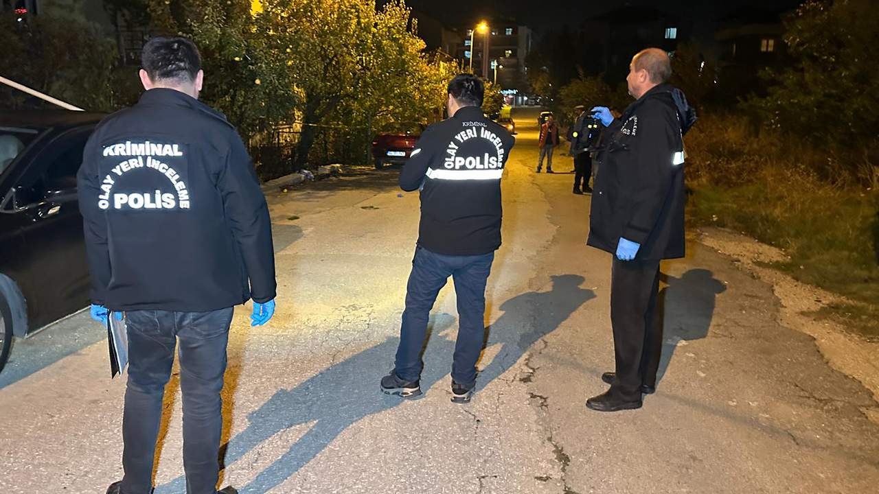 Uşak'ta 3 kişiyi bıçaklayan zanlı yakalandı