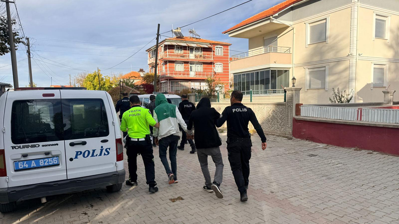 Uşak’ta zehir tacirlerine geçit yok: 4 tutuklu