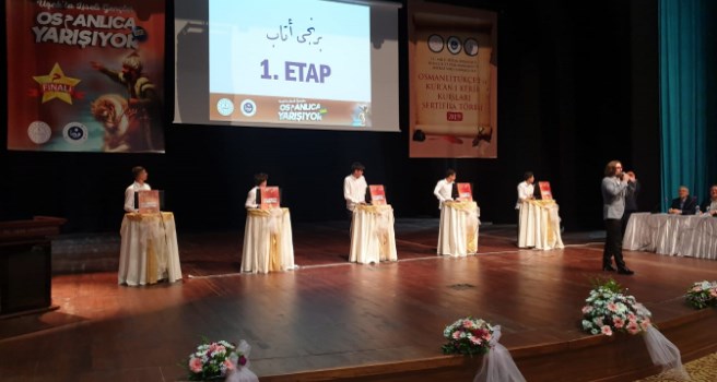  Uşak'ta "Osmanlıca Yarışıyor" etkinliği