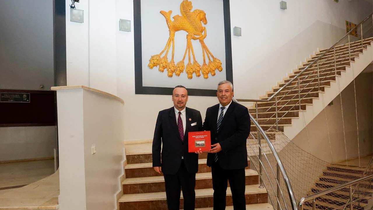 Tarihe Işık Tutan Eser: “Cumhuriyeti Biz Böyle Kazandık” Tanıtıldı