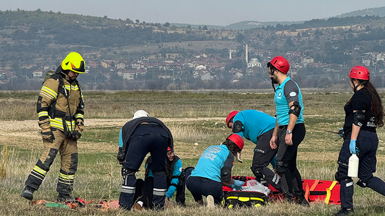 Uşak Havalimanı’nda Gerçeğini Aratmayan Uçak Kazası Tatbikatı