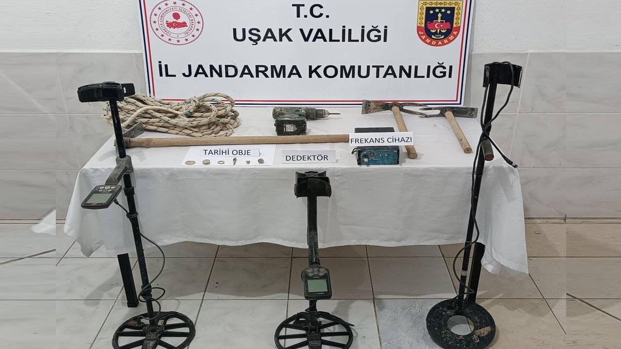 Uşak’ta Jandarma’dan kaçak kazıya suçüstü