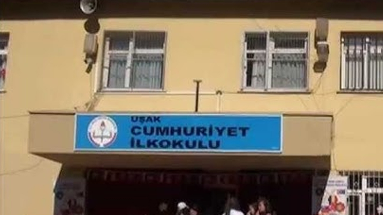 Uşak İl Özel İdaresi’nden Yeni İhale Cumhuriyet İlkokulu Yıkımı İçin Geri Sayım