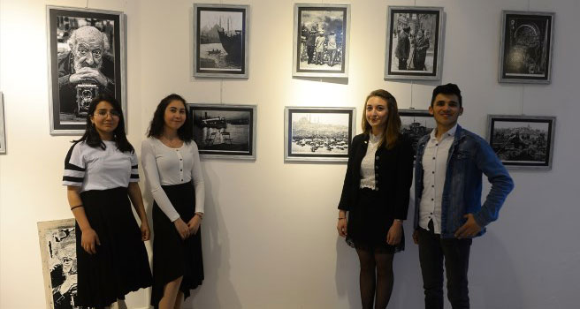 Uşak'ta Ara Güler'in fotoğrafları linol baskı ile sanat eserine dönüştü