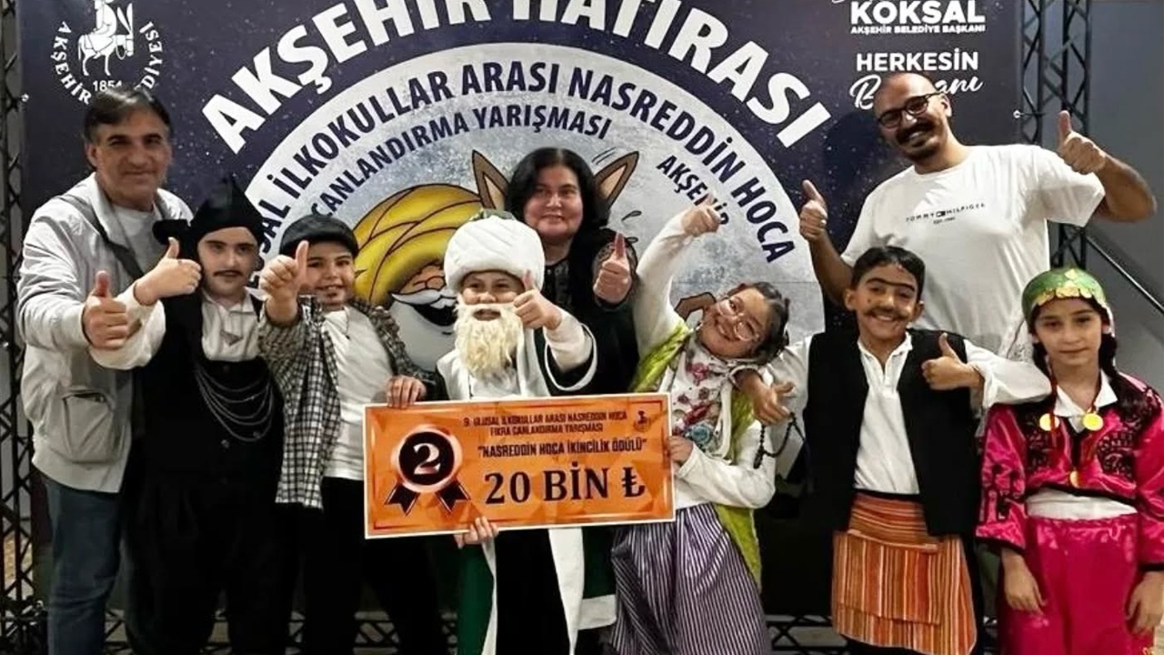 Uşak’ın Gururları Türkiye İkincisi Oldu! Sahnedeki Minikler Alkış Topladı