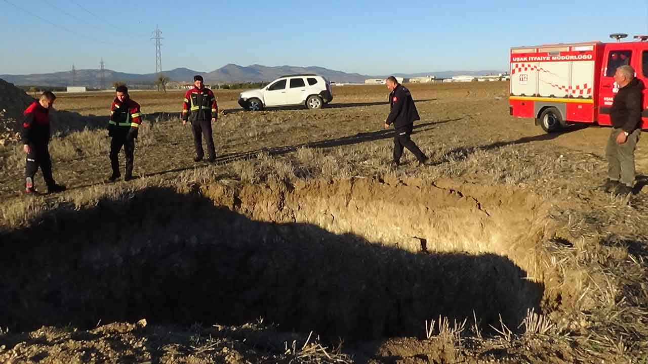 Uşak'ta kuyuya düşen keçiyi itfaiye kurtardı