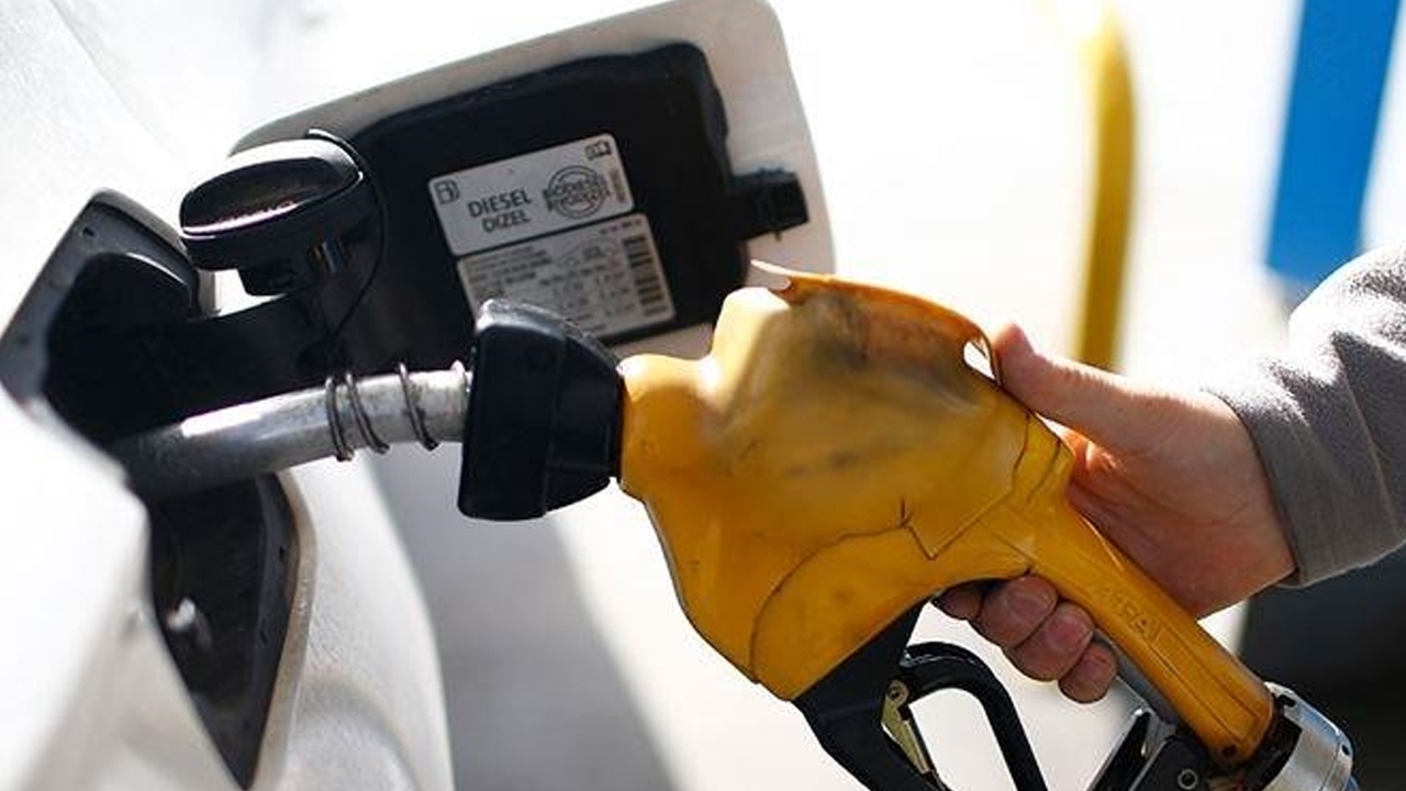 Perşembe Gecesi Motorinde Büyük Artış İşte Uşak’ta Beklenen Yeni Fiyatlar