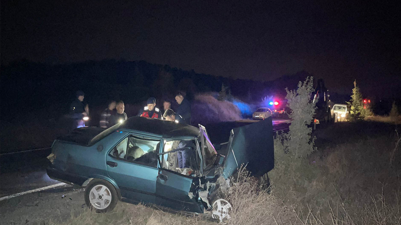 Eşme’de Feci Kaza: 1 Ölü, 1 Yaralı