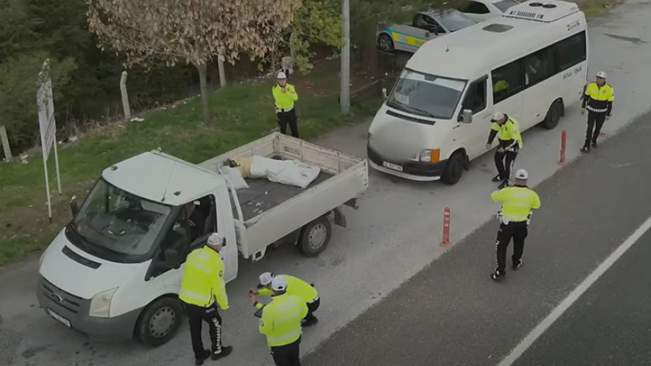 Kış Lastiği Takmayan Ticari Araçlara Ceza Kapıda Uşak’ta Denetimler Başladı