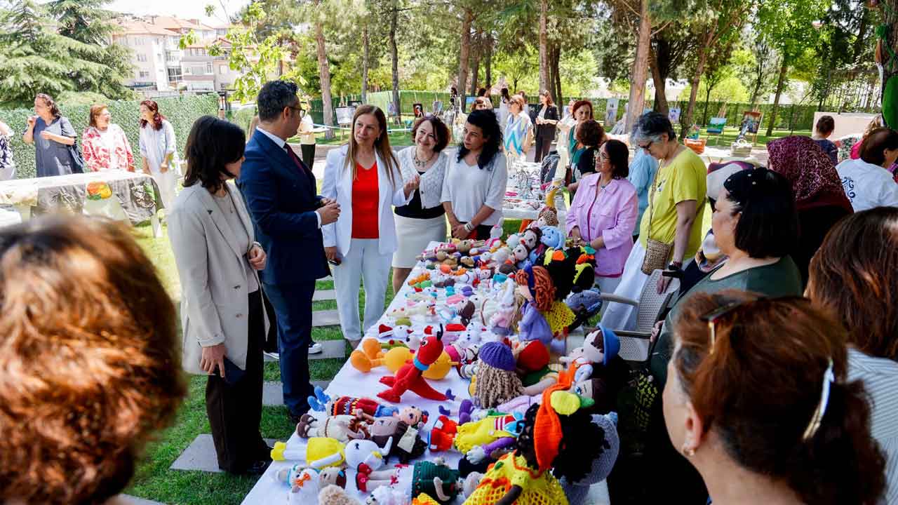 Kadınlar İçin Şehir Boyunca Seferberlik: Uşak Belediyesi’nden Örnek Hizmet Atağı