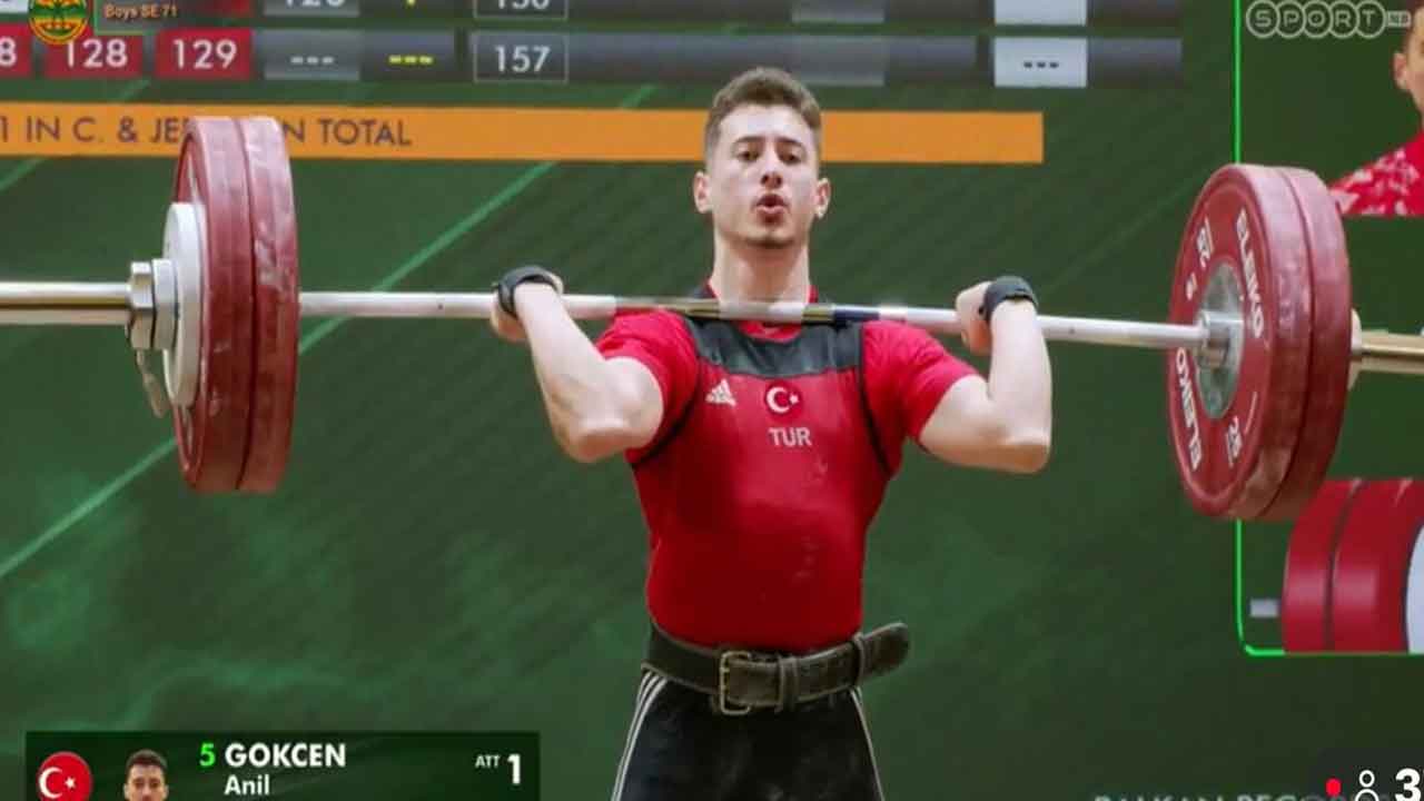 Uşaklı Sporcu Balkanları Salladı Halterde 2 Madalya Birden Aldı