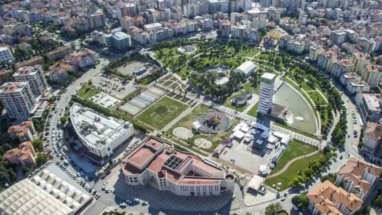 Uşak İl Özel İdaresi 17 Dükkanı İhaleyle Kiraya Veriyor