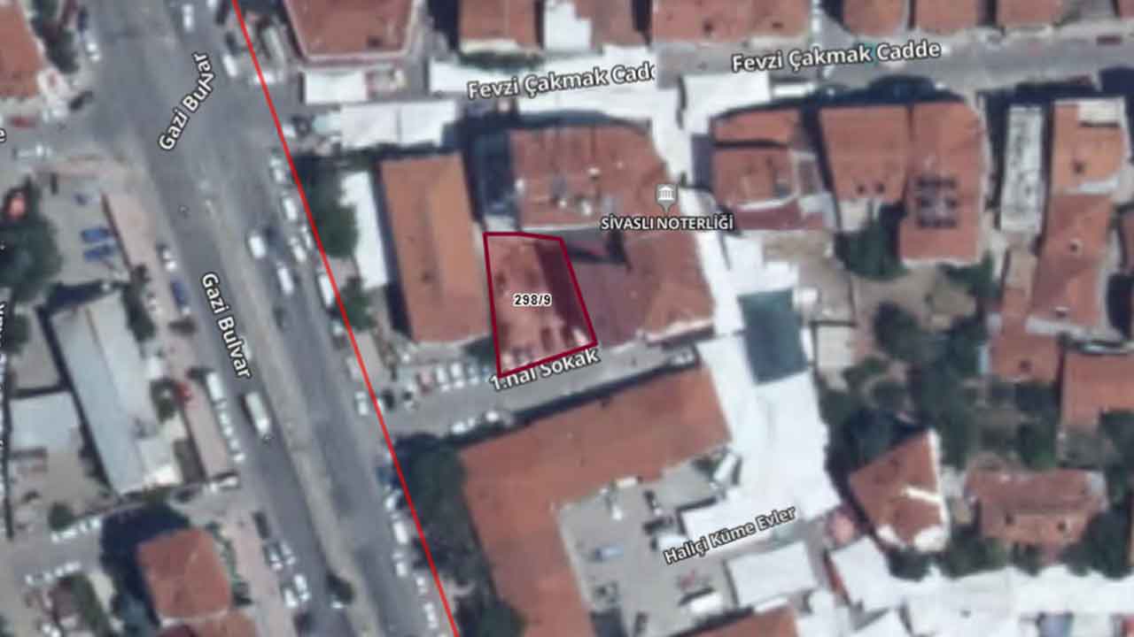 Uşak Sivaslı'da İmarlı Arsa Mahkeme Kararıyla Satışa Çıkarıldı