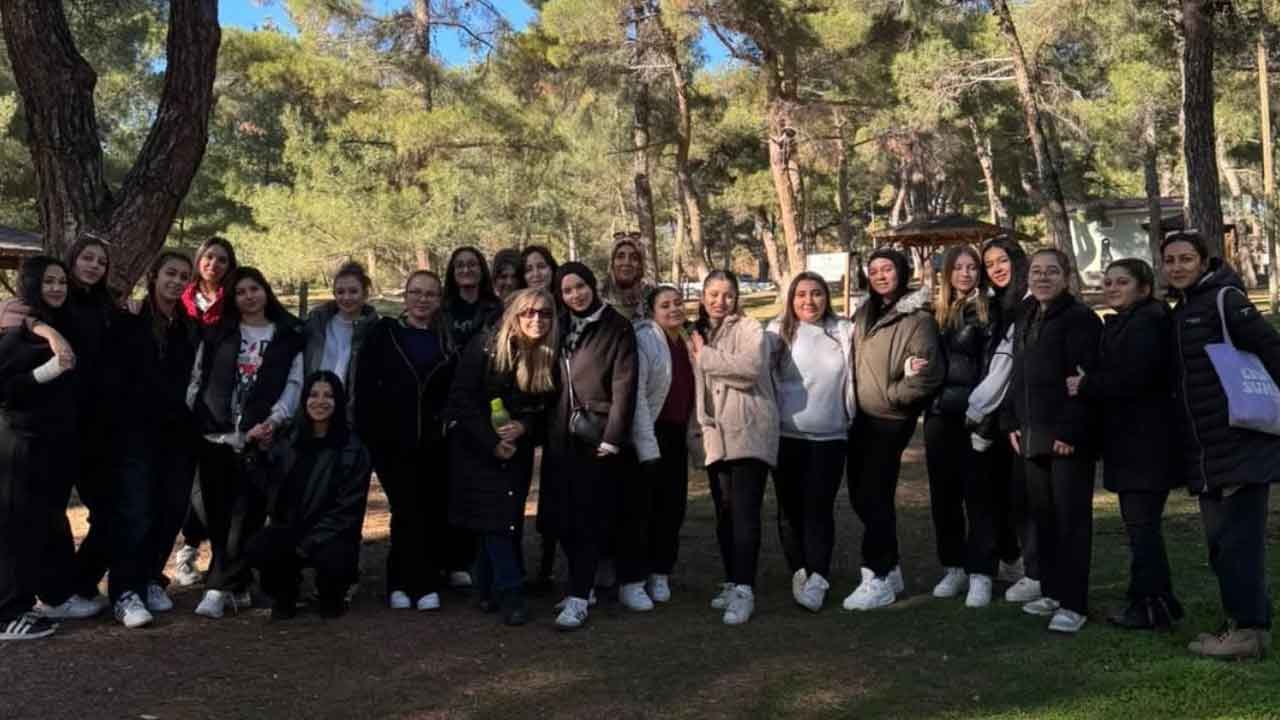Uşak MTAL Öğrencilerinden Doğayı Merkeze Alan Sanat Çalışması
