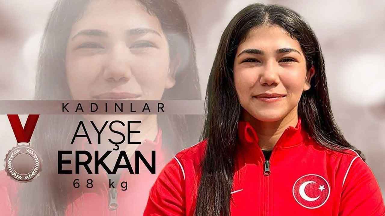 Türkiye Güreş Şampiyonası’nda Uşak Rüzgârı Ayşe Erkan’dan Büyük Başarı