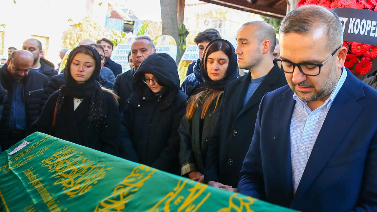 TCMB Başkanı Fatih Karahan'ın annesi toprağa verildi