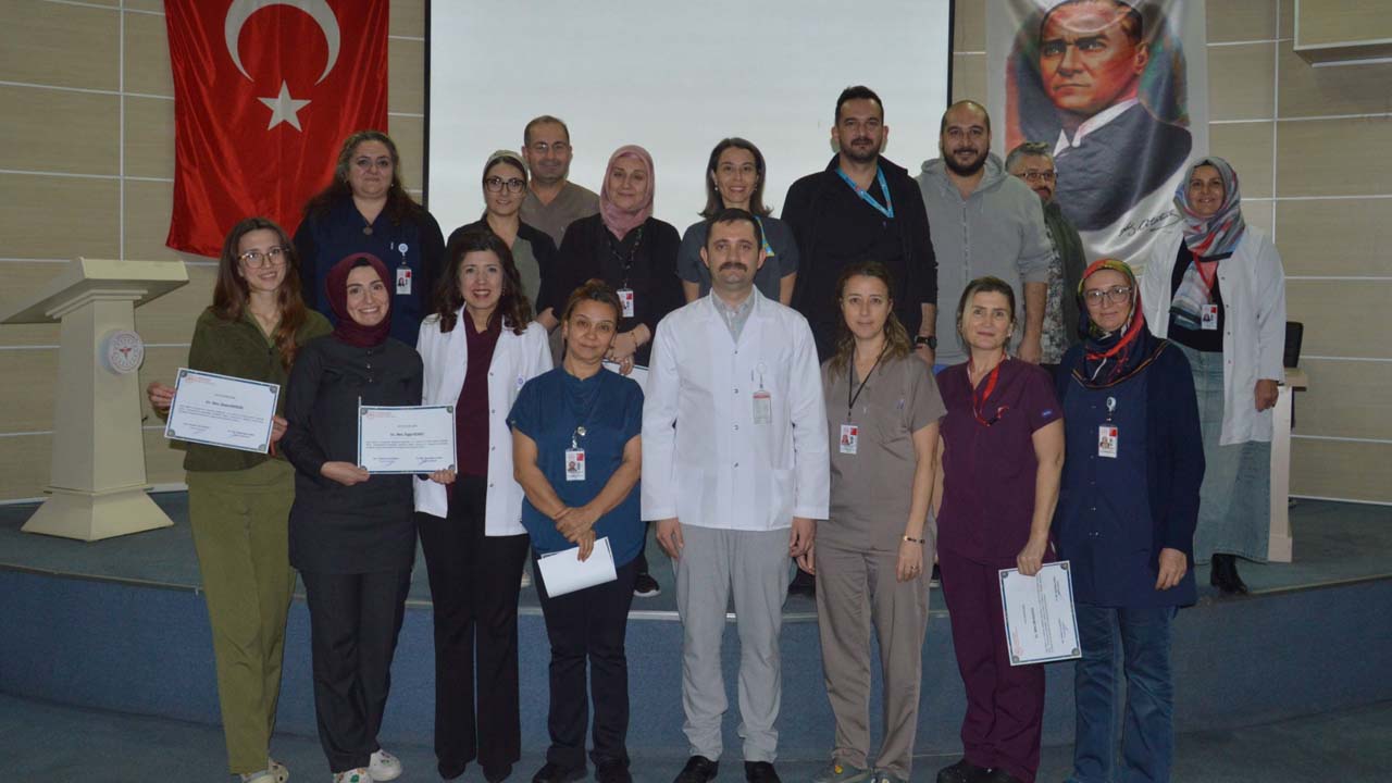 Uşak Eğitim ve Araştırma Hastanesi’nde Sertifikalar Sahiplerini Buldu