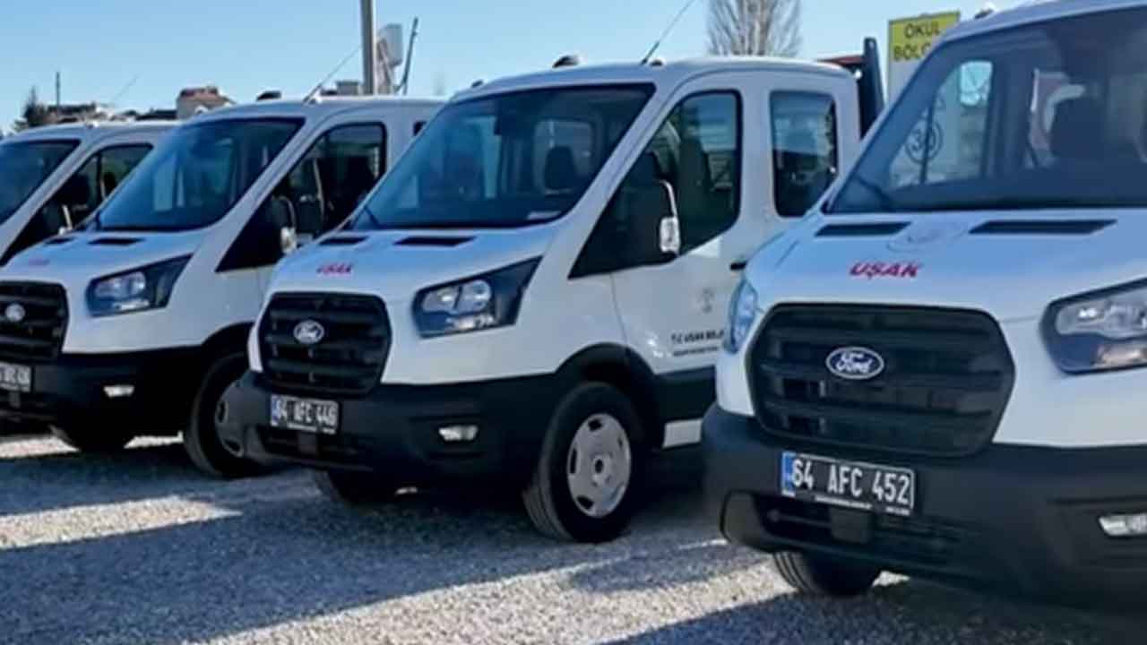 Uşak’ta Belediyecilikte Yeni Hamle Çok Amaçlı Araçlar Hizmete Alındı