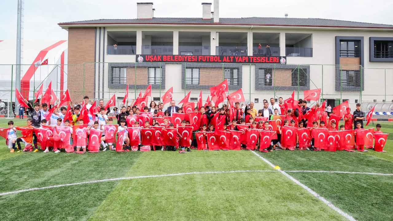 Uşak Belediyesi Her Vatandaşın Spor Yapabilmesine Olanak Sağlıyor
