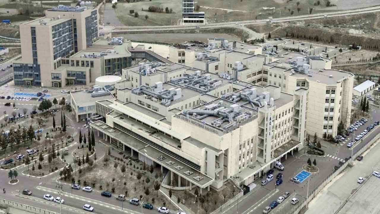 4 Ayda Dev Yatırım: Uşak Eğitim ve Araştırma Hastanesi Baştan Aşağı Yenilendi