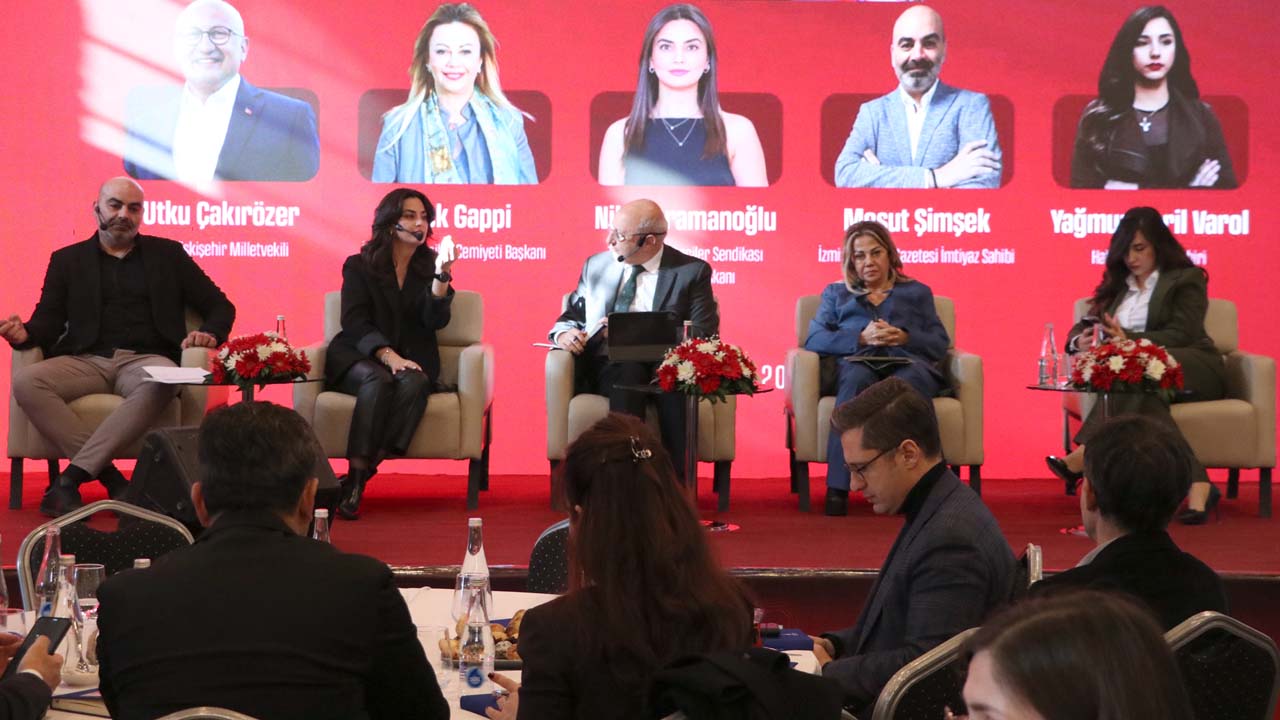 CHP'den İzmir'de "Yerel Medya Buluşması" etkinliği