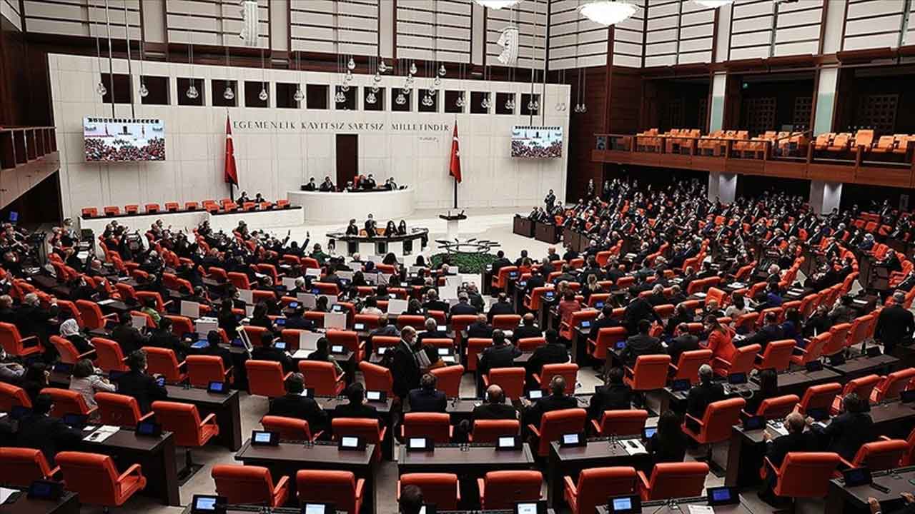 Eğitimini Bırakanlara Umut Işığı Öğrenci Affı Geliyor mu?