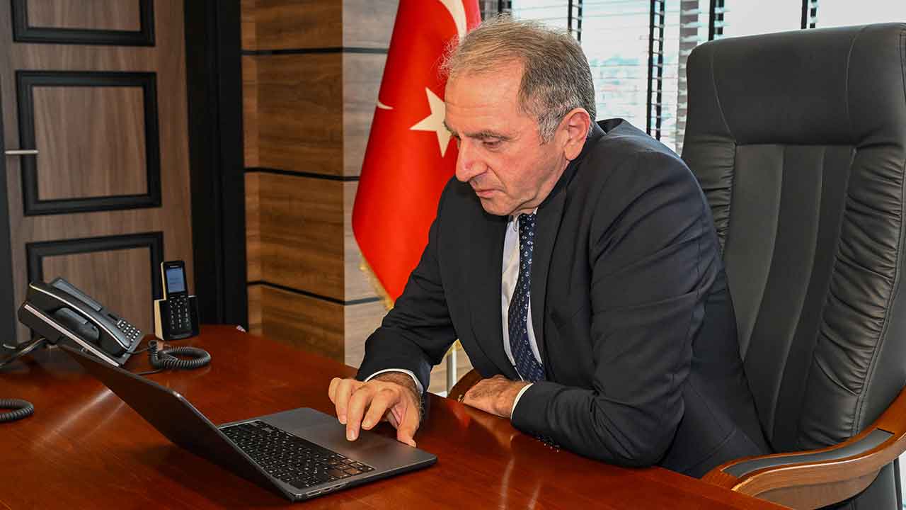 Uşak İl Emniyet Müdürü Çiftçi, AA'nın "Yılın Kareleri" oylamasına katıldı