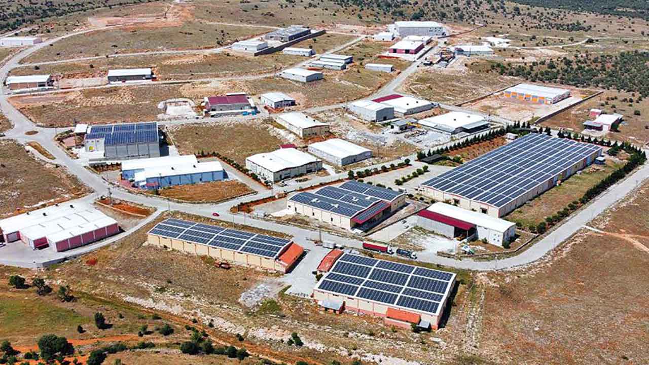 Karahallı OSB'nin Üretim Gücüne 100 Hektarlık Takviye