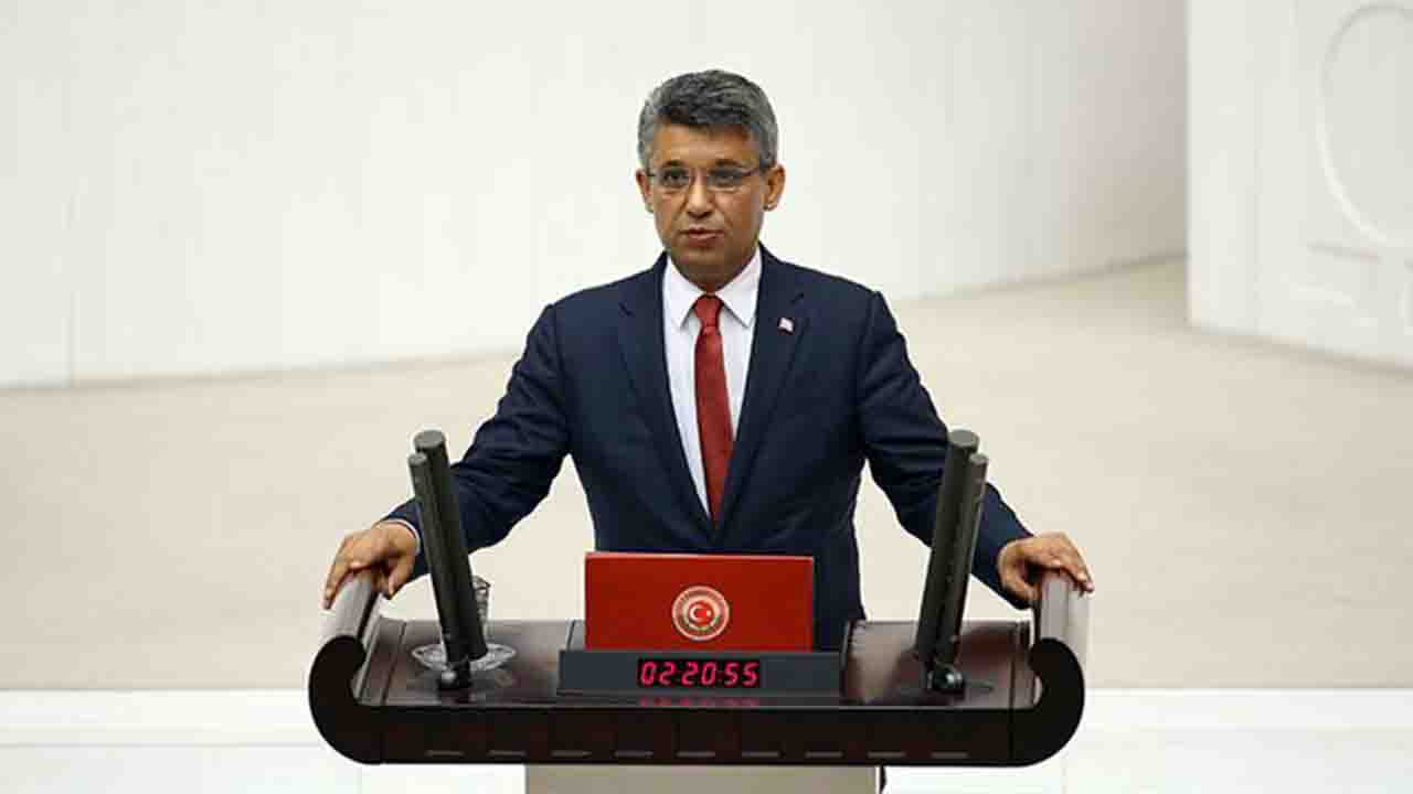 AK Parti Uşak Teşkilatı Mehmet Altay İçin Tek Yürek Oldu