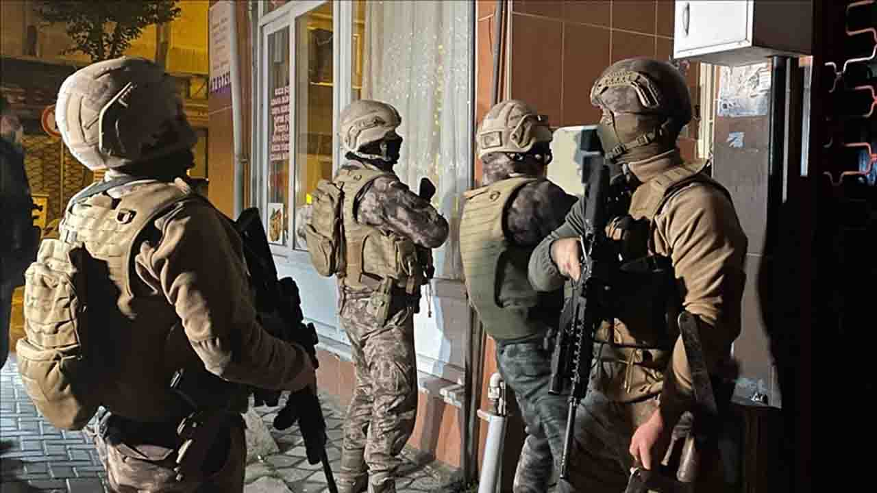46 İlde Eş Zamanlı Baskın Uşak’ta FETÖ’nün Gizli Hücreleri Deşifre Edildi