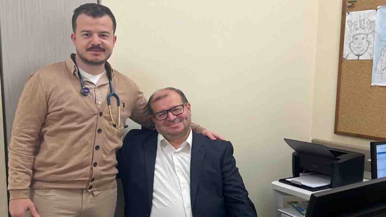Aynı Hastane, Aynı Mesai: Sivaslı’da Baba-Oğul Gururu
