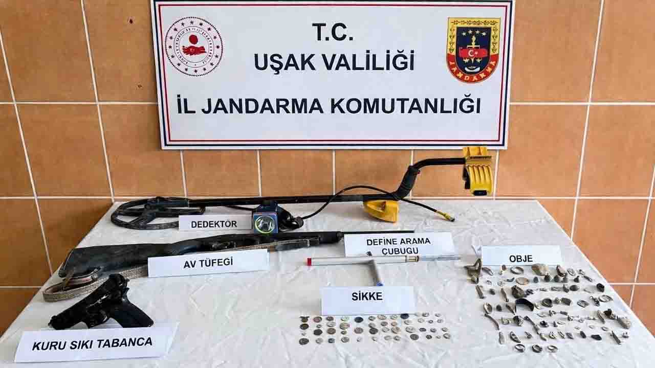 Uşak’ta Jandarma, Tarihi Eser Kaçakçılarına Göz Açtırmadı