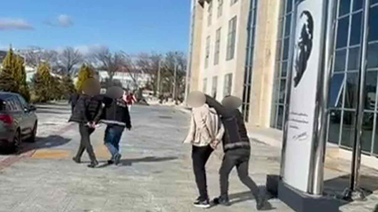 Uşak’ta Narkotik Baskını Bin Adetten Fazla Hap Yakalandı