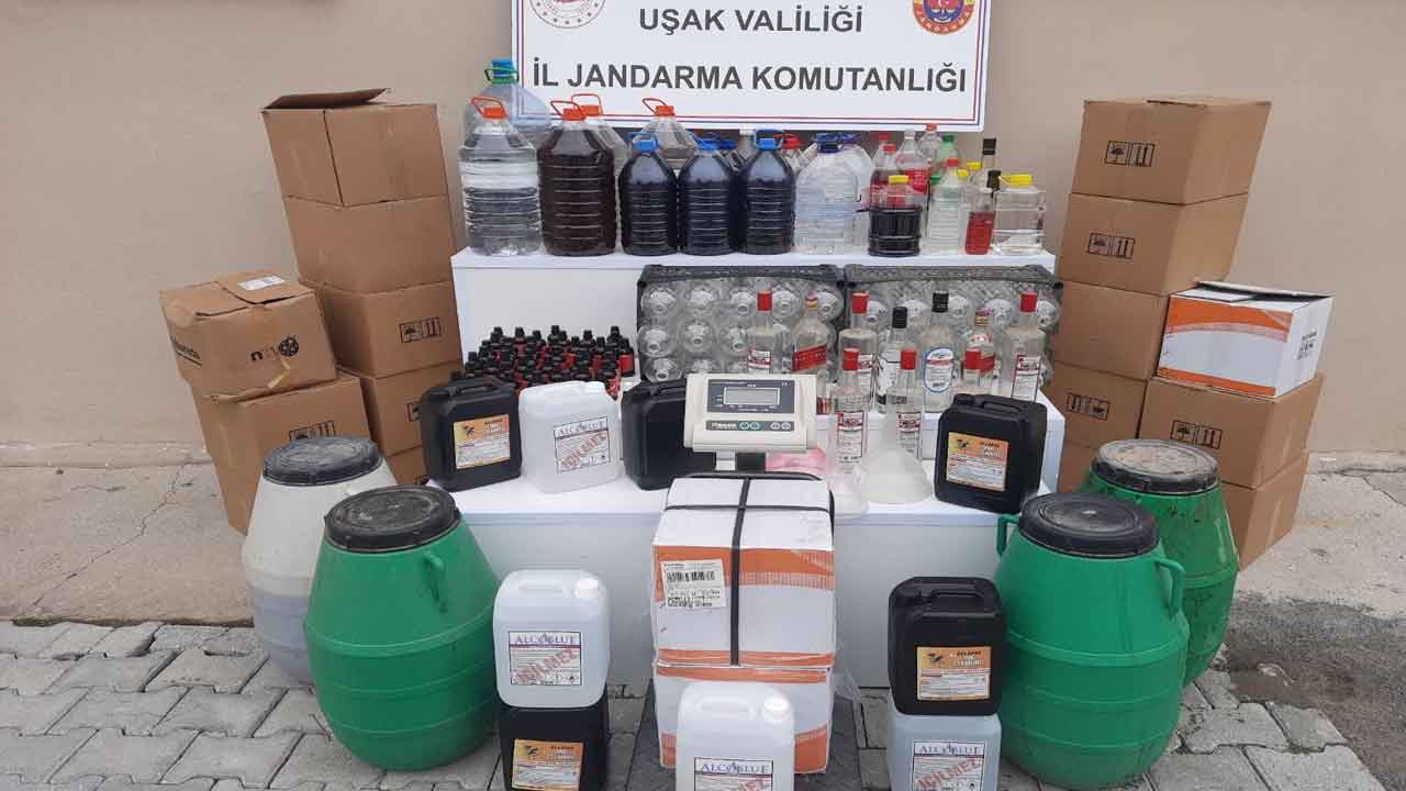 Uşak’ta Jandarmadan Kaçakçılara Darbe Evden Damıtma Sistemi Çıktı