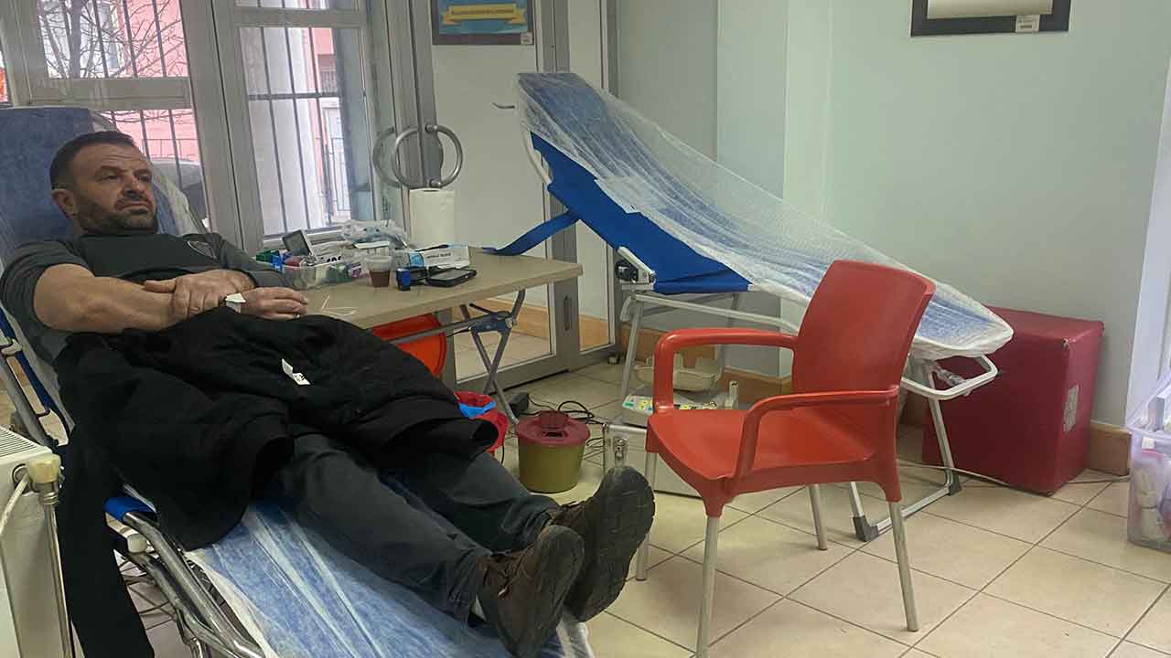 Uşak Ragıp Sosyal Çocuk Kütüphanesinde Kan Bağışı Kampanyası