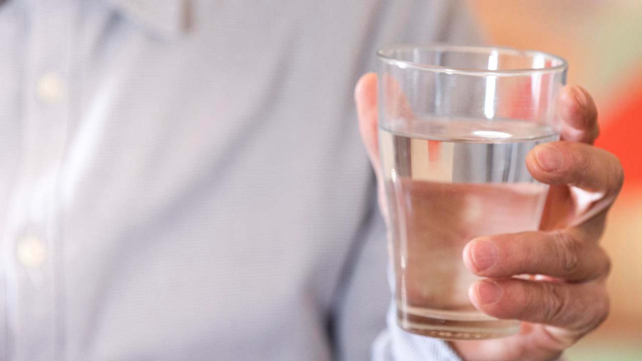 İftarda Aşırı Su Tüketimi Hakkında Uzmanlardan Uyarı
