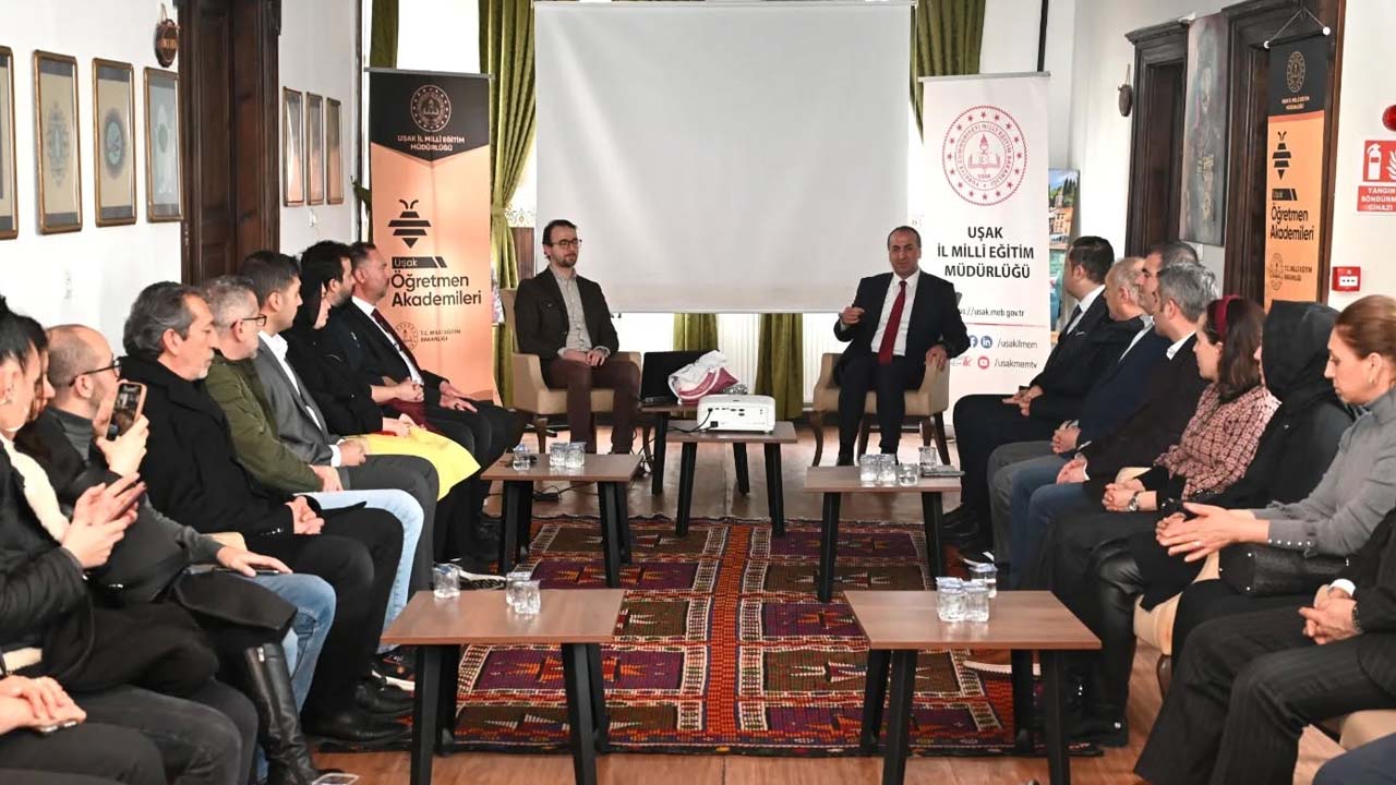 Uşak’ta Öğretmen Akademileri'nden Beyin Fırtınası