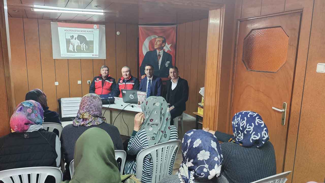 Uşak İl Tarım ve Orman İl Müdürü Sahada, Üreticimizin Yanında!