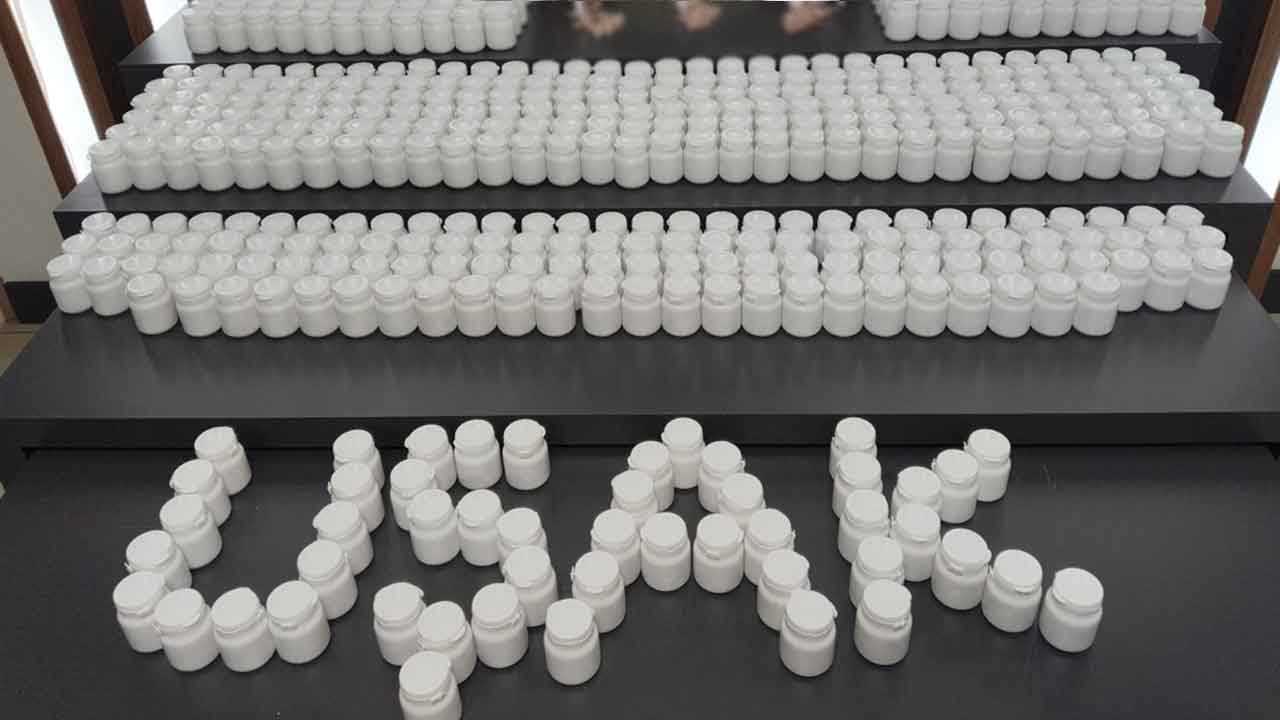 Uşak'ta zehir tacirlerine baskın: 3 tutuklu