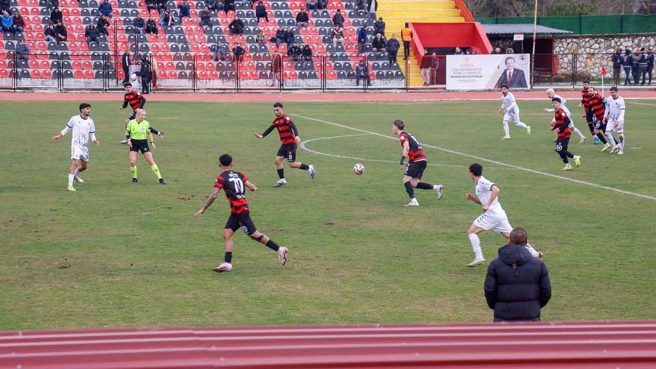 Uşakspor Taraftarı Önünde Hata Yapmadı