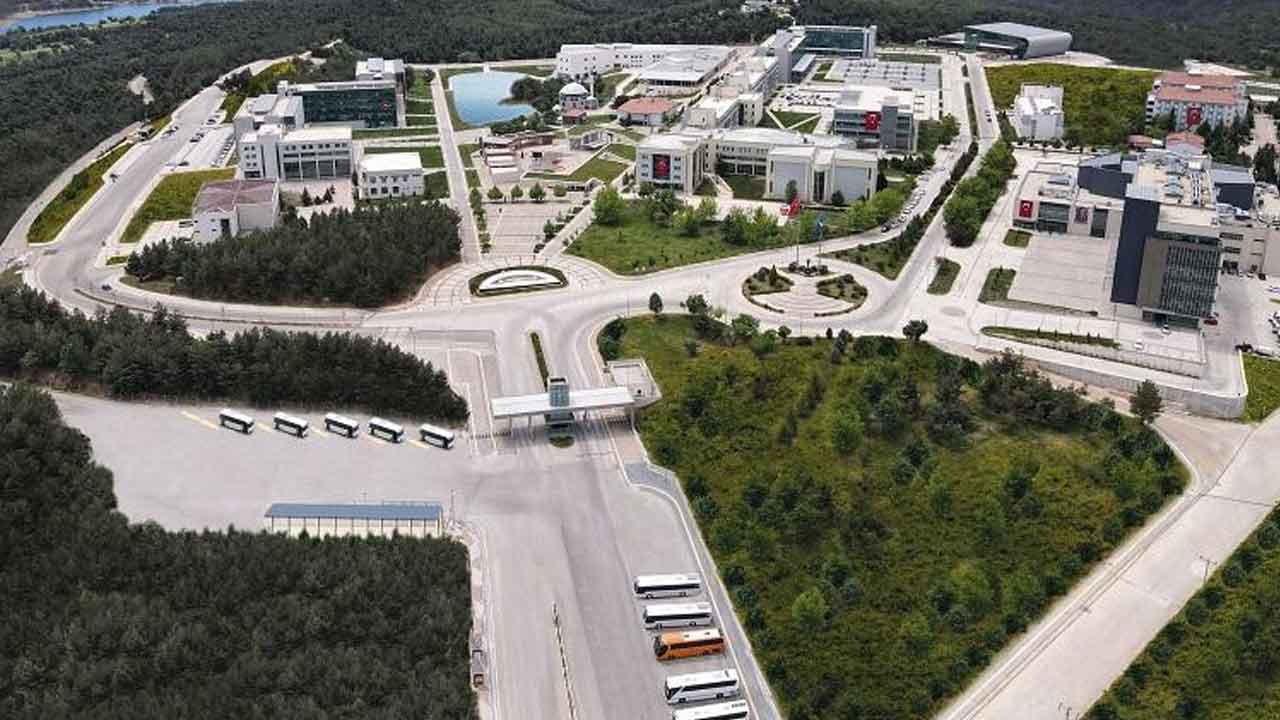 Uşak Üniversitesi’nde Dev Kiralama İhalesi