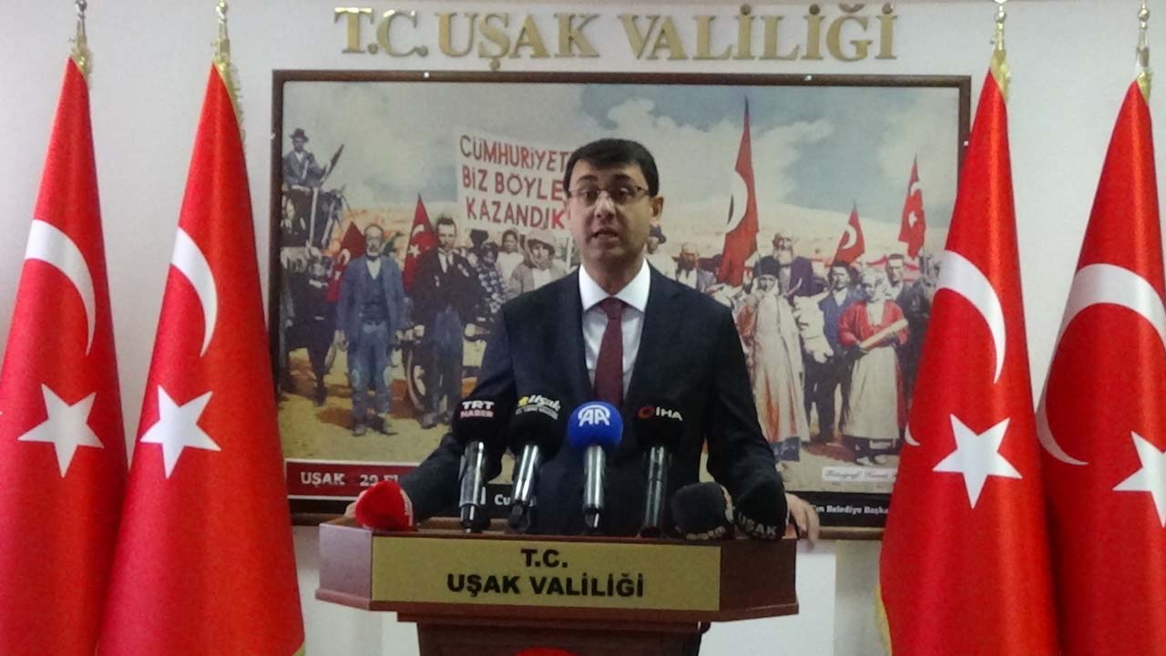 Yeni Uşak Valisi Serdar Kartal, görevine başladı