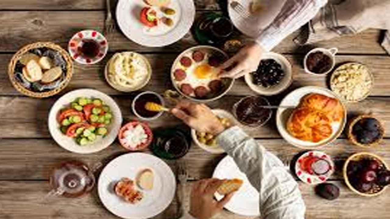 Oruç Tutarken Susuzluk Çekmemek İçin Sahurda Bunları Tüketin