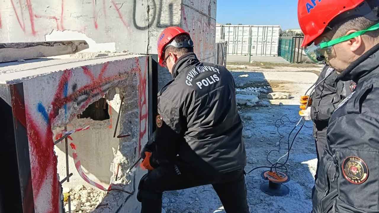 Uşak’ta Çevik Kuvvet Personeline Arama Kurtarma Eğitimi Verildi