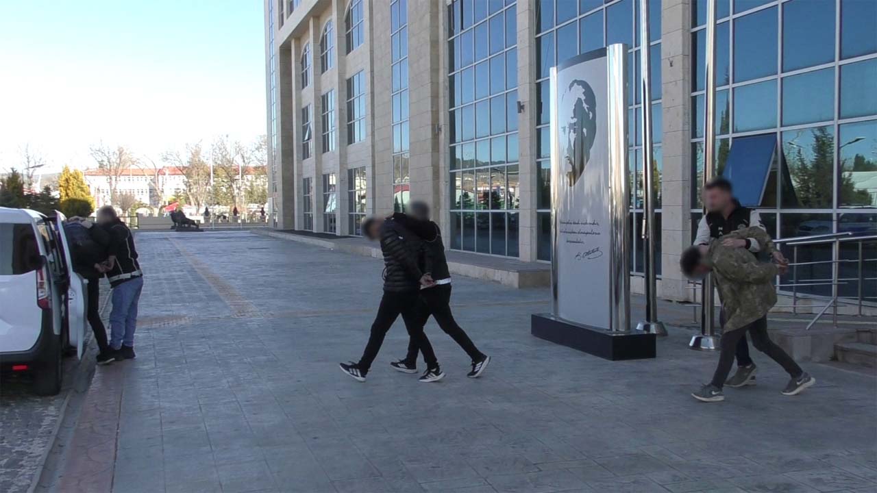 Uşak’taki Bonzai Operasyonunda 2 Tutuklama