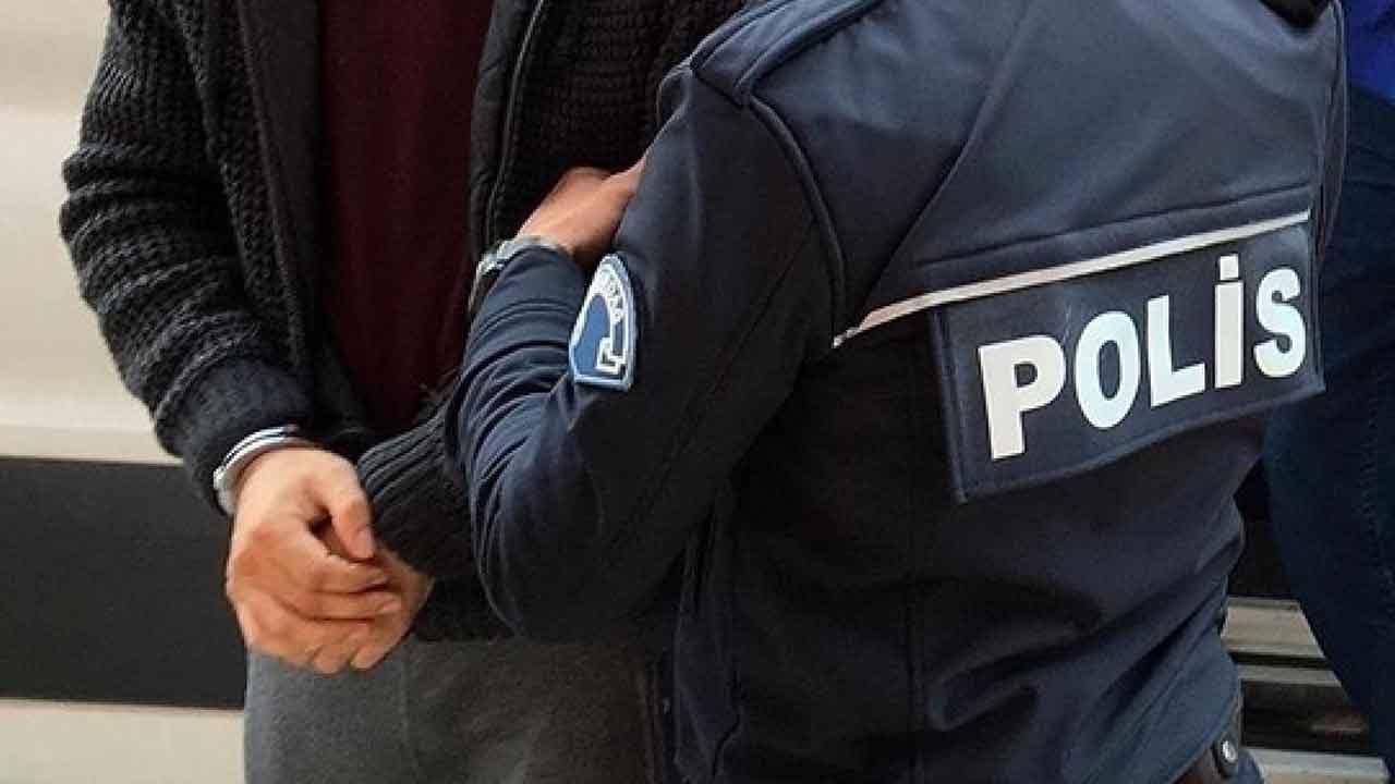 Uşak merkezli yasa dışı bahis ve dolandırıcılık operasyonunda 13 şüpheli yakalandı